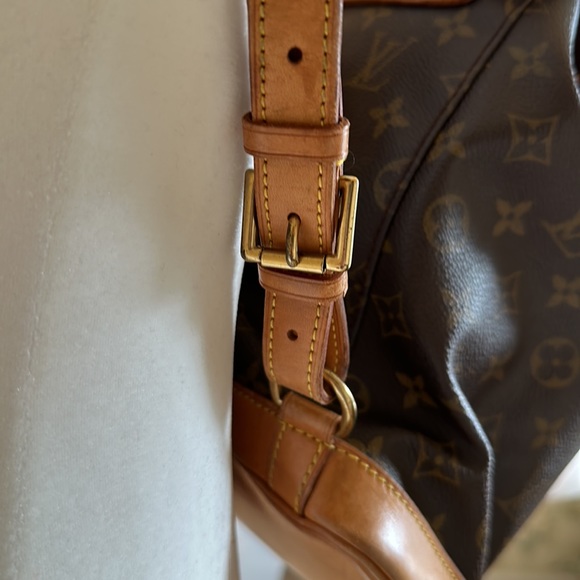 Louis Vuitton Montsouris MM - Picture 4 of 15